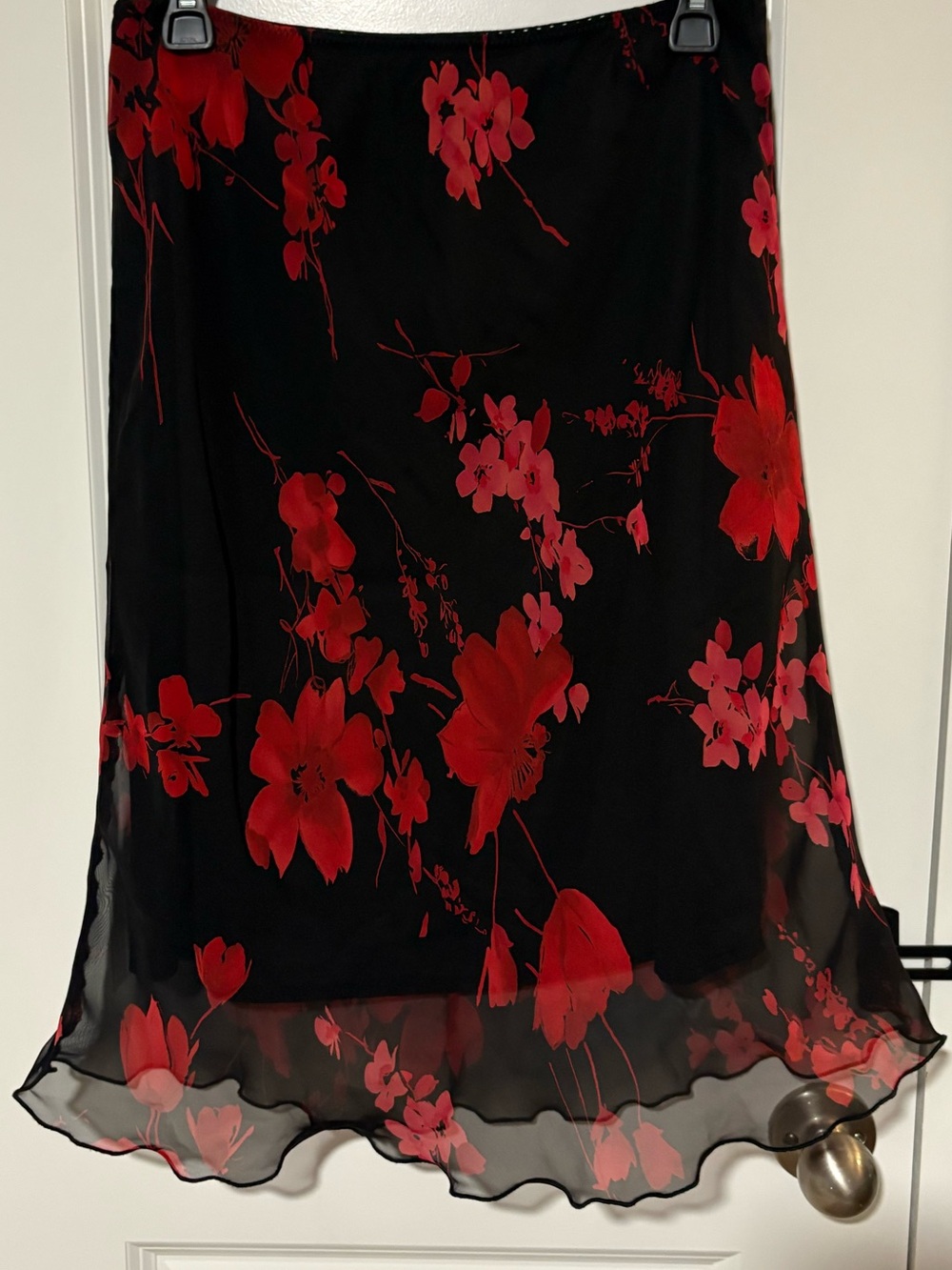 Worthington Petite Black Red Floral Skirt Size 12P